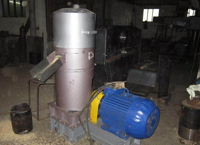 Machine à granulés préfabriquée