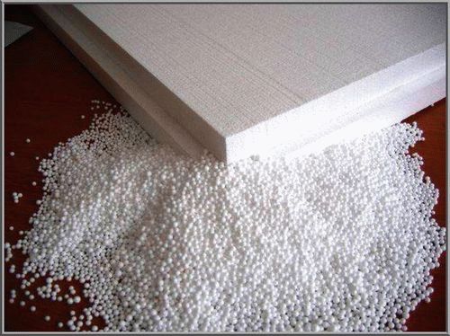 Comment fixer l'isolant au plafond