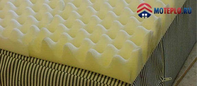 quelle est la différence entre le caoutchouc mousse et la mousse polyuréthane