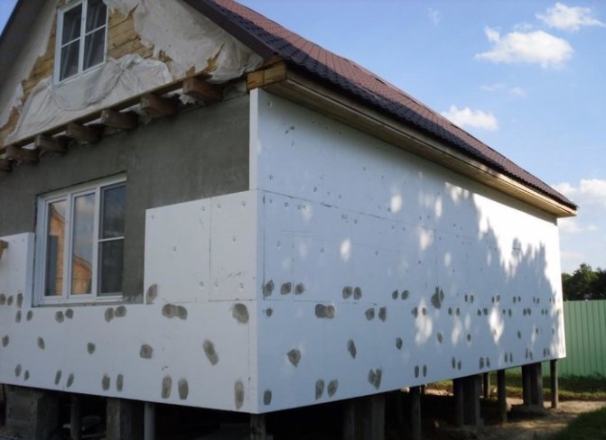 comment isoler une maison du béton cellulaire à l'extérieur