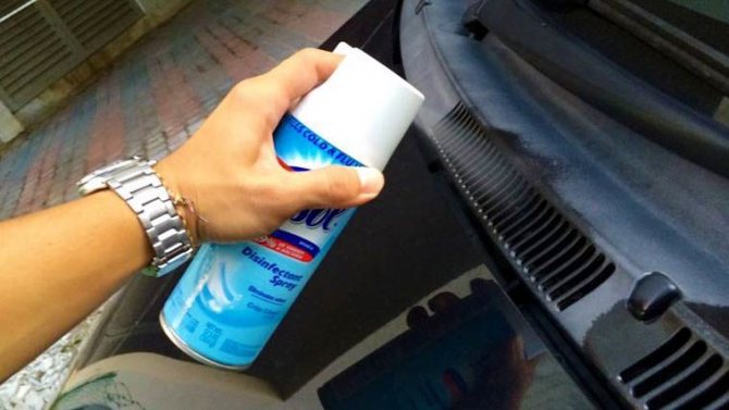 Nettoyage du climatiseur de voiture