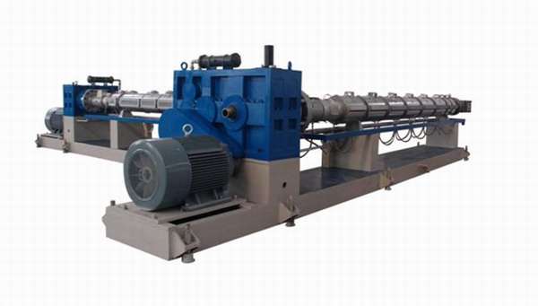 Extrudeuse en plastique mousse