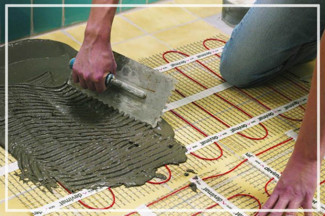 plancher chauffant électrique dans la salle de bain