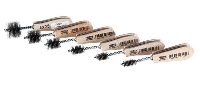 Brosses pour nettoyer la surface intérieure d'un tuyau en cuivre avant le brasage