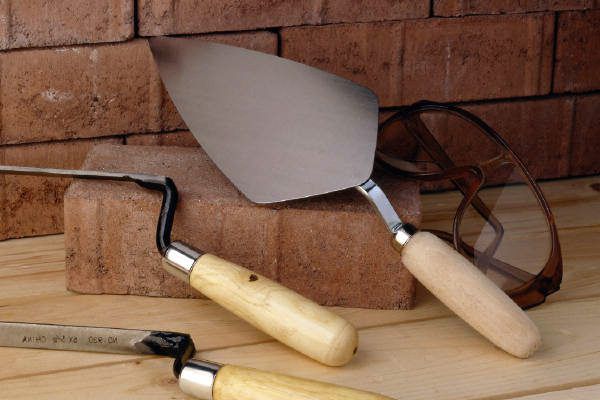 Outil pour jointoyer les joints de maçonnerie