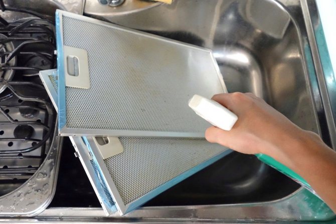 comment enlever la graisse d'une hotte aspirante