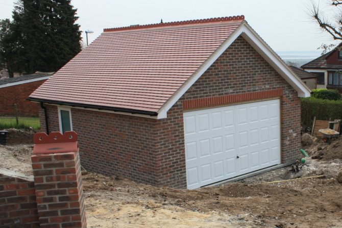 Comment isoler vous-même un toit de garage