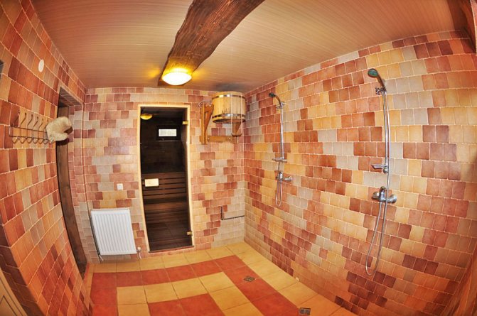 Comment isoler le sol dans un bain de vos propres mains?