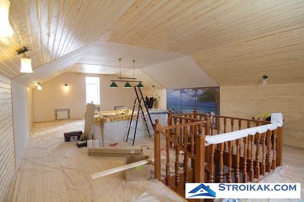 Comment isoler le sol du deuxième étage d'une maison en bois