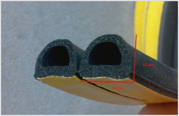 Comment choisir un isolant auto-adhésif pour portes