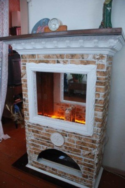 Cheminée à partir de meubles inutiles