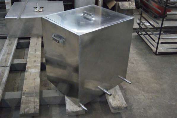 Chaudières dans un bain-marie chauffé