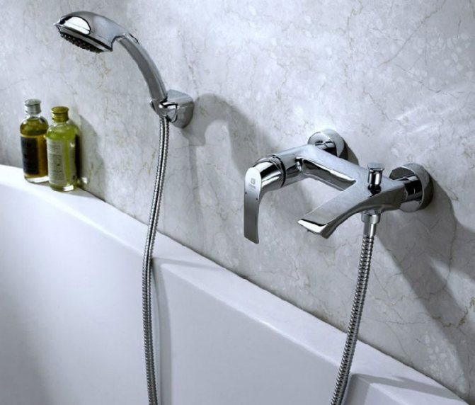 robinet de salle de bain