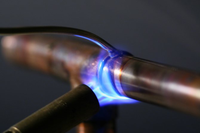 Matériau des tuyaux de chauffage dans une chaufferie - lequel choisir? Aperçu complet.