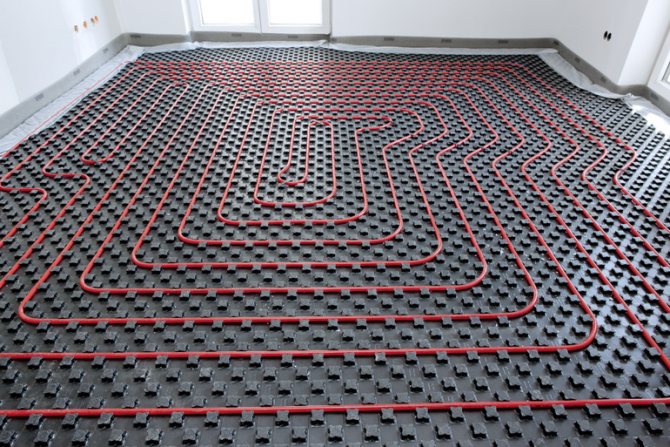 Installation d'un plancher d'eau chaude