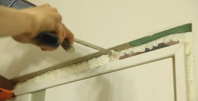 mousse de polyuréthane pour l'isolation des fenêtres