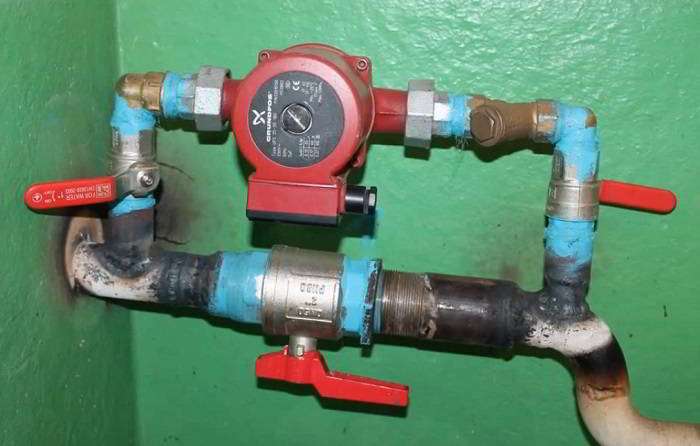 Pompe avec système de chauffage