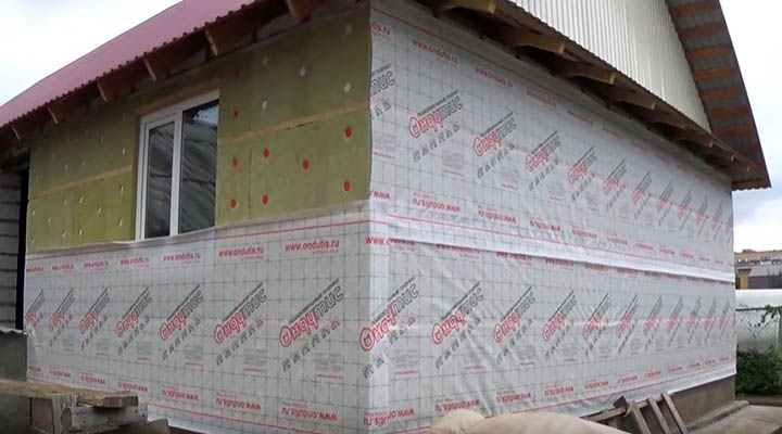 Dois-je isoler les murs du béton cellulaire? Et comment sont-ils isolés?