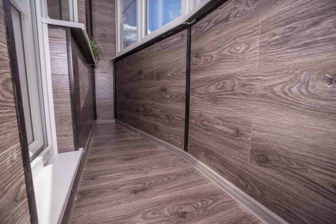balcon finition avec stratifié