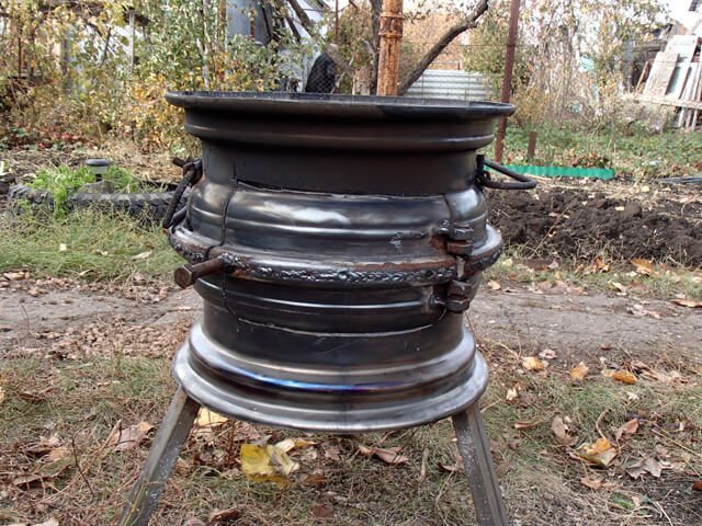 Poêle à faire soi-même à partir de disques de voiture: pour un chaudron, un bain et un barbecue