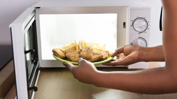 Pourquoi le micro-ondes ne chauffe pas bien les aliments