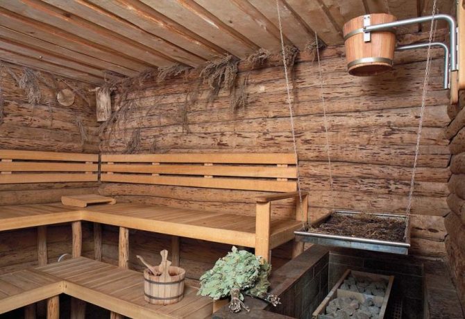 plafond dans le hammam du bain russe