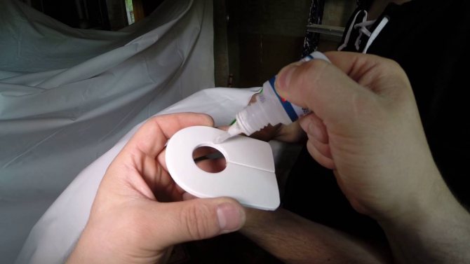 Coller le contour à la toile