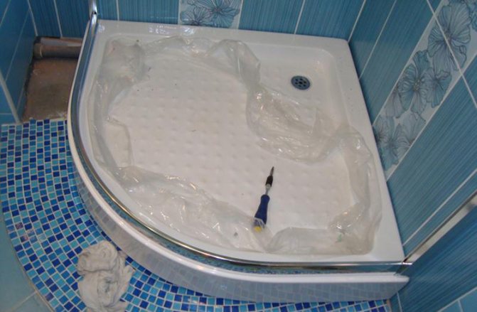 Travaux d'installation du receveur de douche