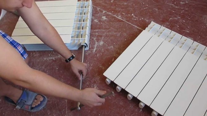 Clé de radiateur pour démonter / assembler la batterie de chauffage
