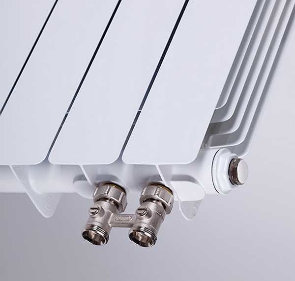Rifar Base Ventil - radiateurs bimétalliques avec connexion inférieure