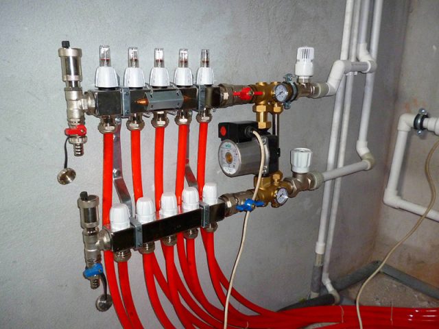Assemblage de collecteur de bricolage pour chauffage par le sol