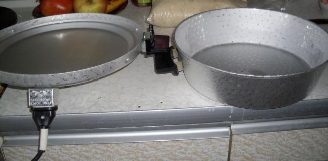 Poêle à frire et couvercle de l'appareil