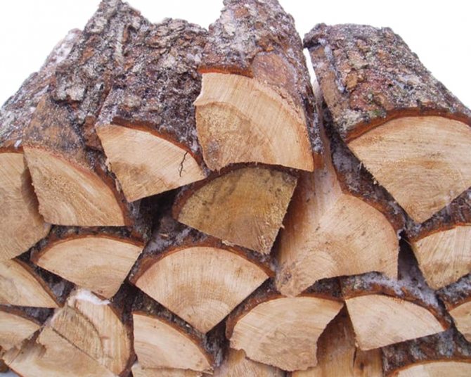 Bois de chauffage en pin