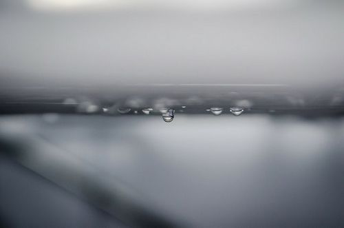 Il y a un drain sous la salle de bain - Que faire?