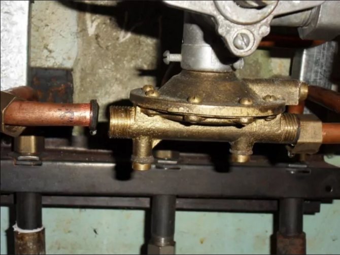 Le chauffe-eau à gaz s'éteint: raisons, que faire?