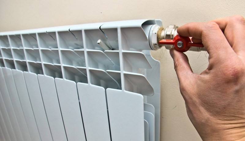 Élimination de l'air du système de chauffage: comment le sas d'air est libéré