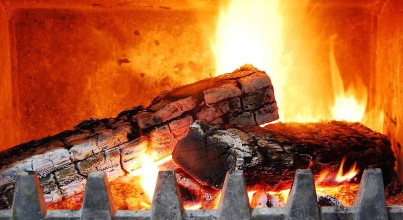 Charbon, bois de chauffage, briquettes de combustible: comment chauffer une chaudière à combustible solide