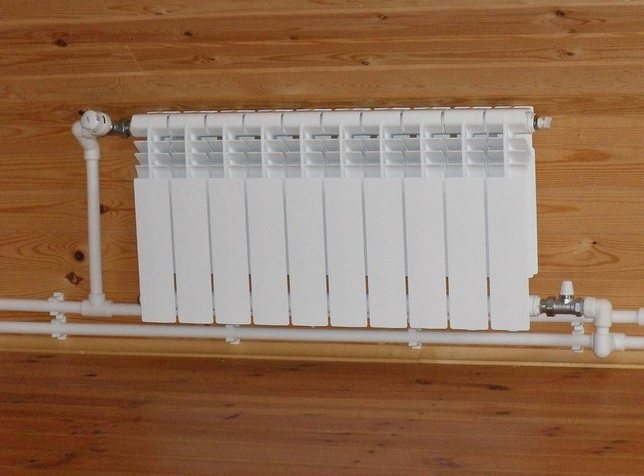 Installation de la tête thermique et de la vanne d'équilibrage