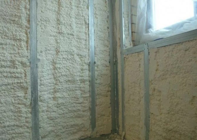 Réchauffer un balcon à Khrouchtchev: comment le faire soi-même?