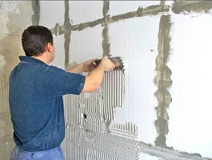 Isoler les murs de la maison avec de la mousse: détruire les mythes