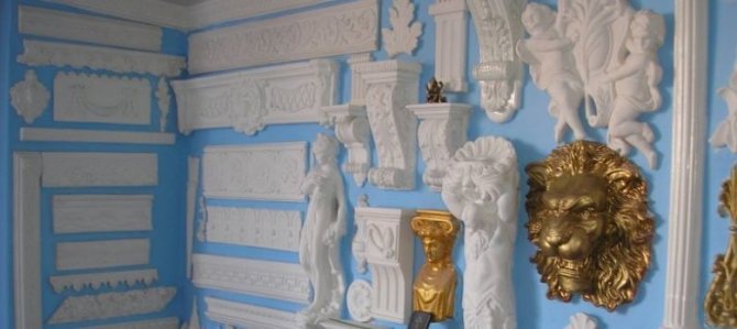 Variantes d'éléments décoratifs en stuc
