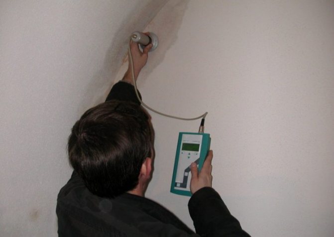 Mesure de l'humidité avec un appareil spécial