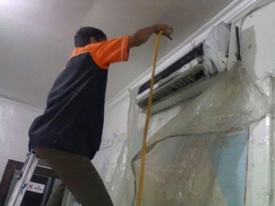 Remplir le climatiseur avec du fréon