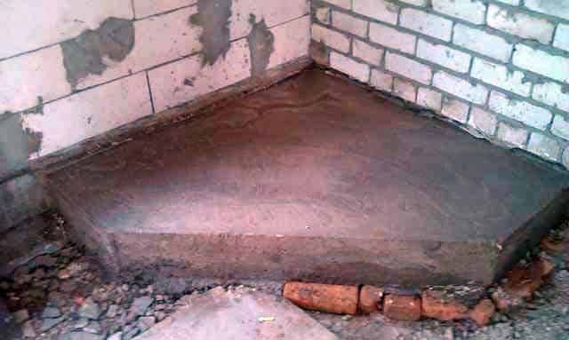 Dalle en béton armé pour la construction d'une cheminée
